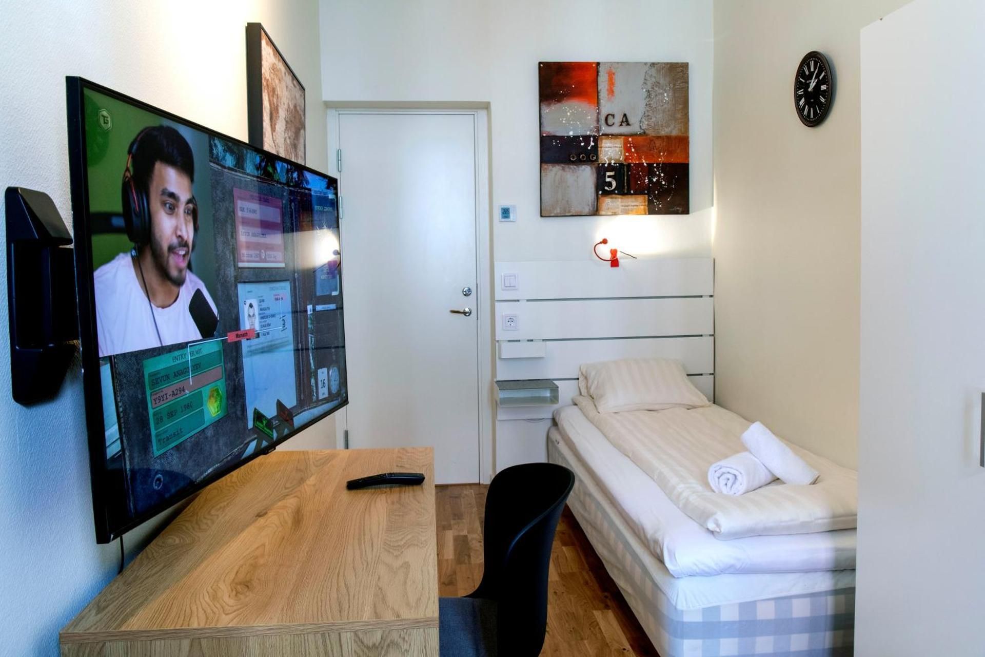 Single Room with Private External Bathroom
