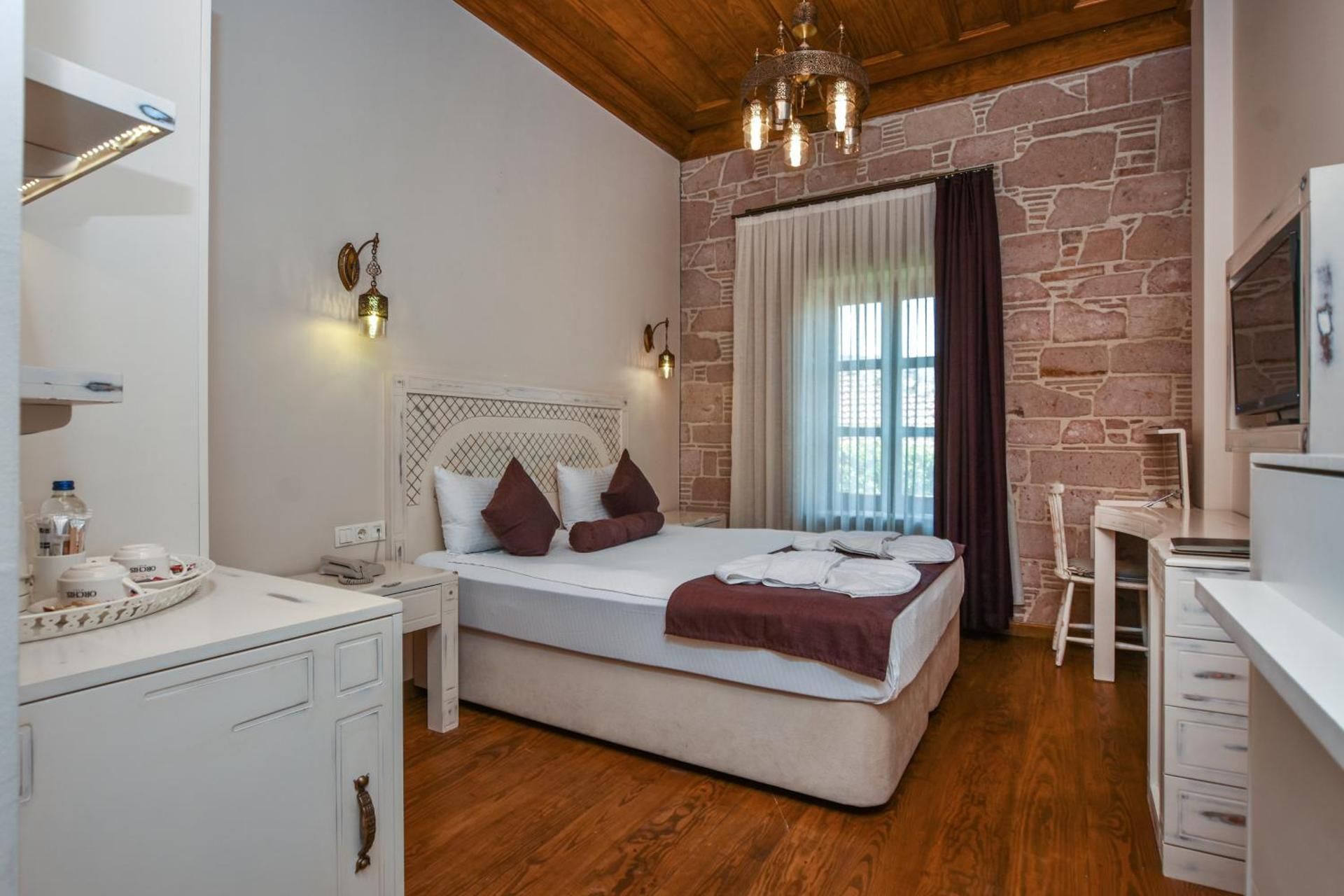 Orchis Buti̇k Hotel Deluxe Room 2