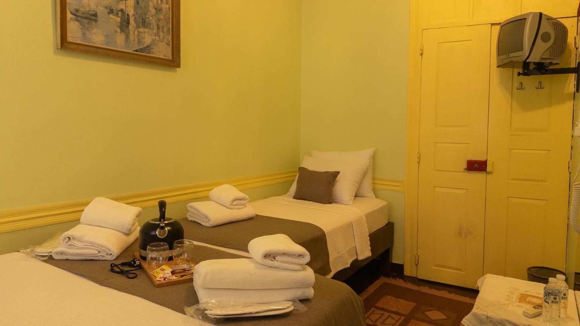 Basic Triple Room