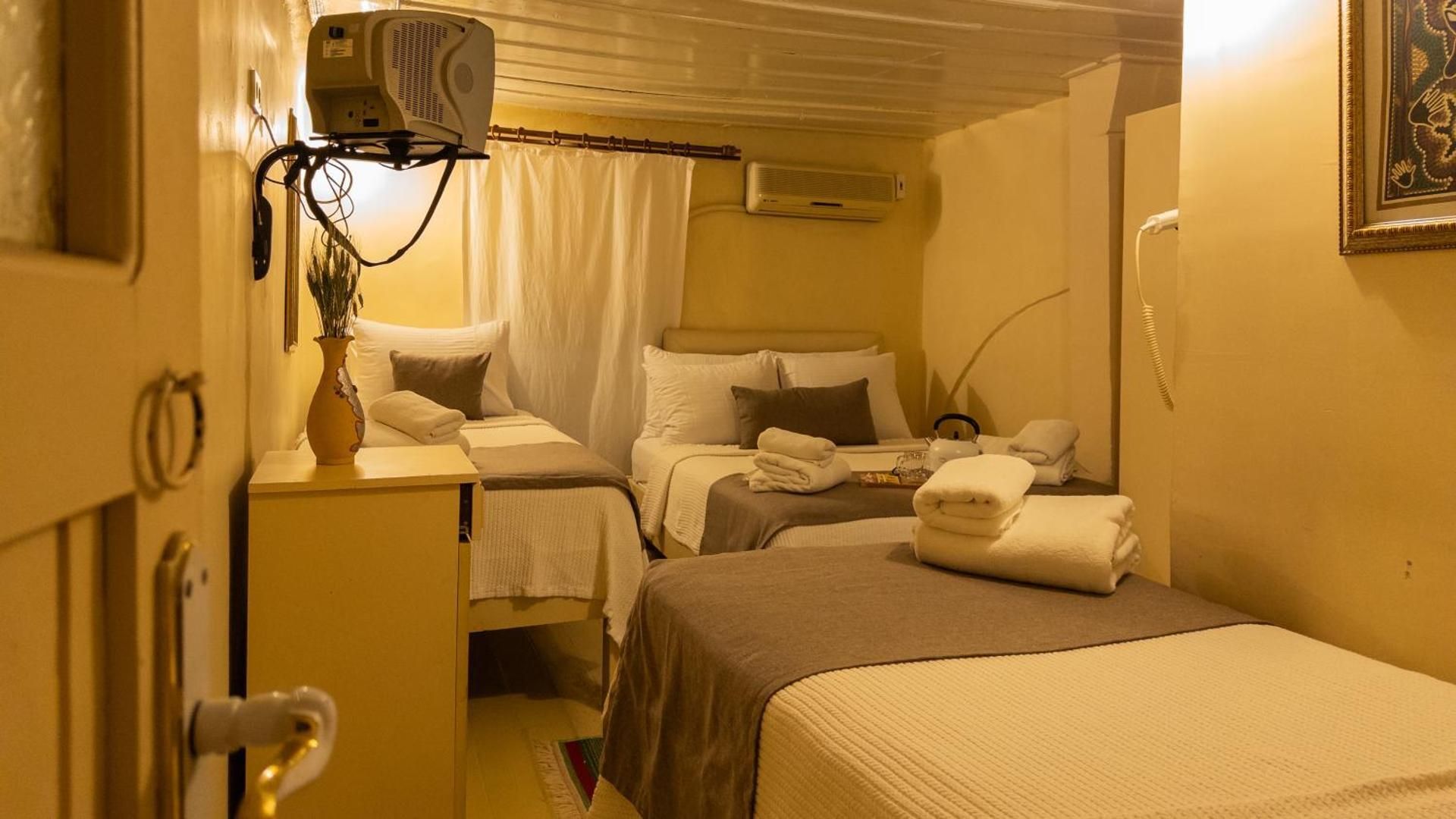 Tarihi Rum Konağı Antikhan Economy Quadruple Room 2