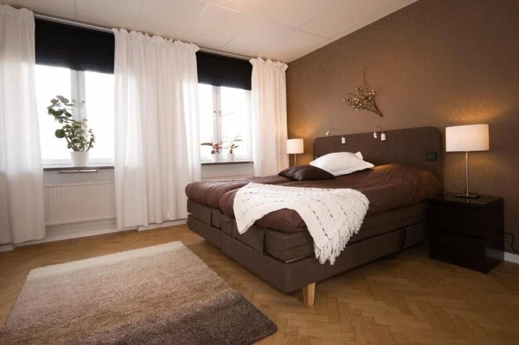 One-Bedroom Apartment (2 Adults)