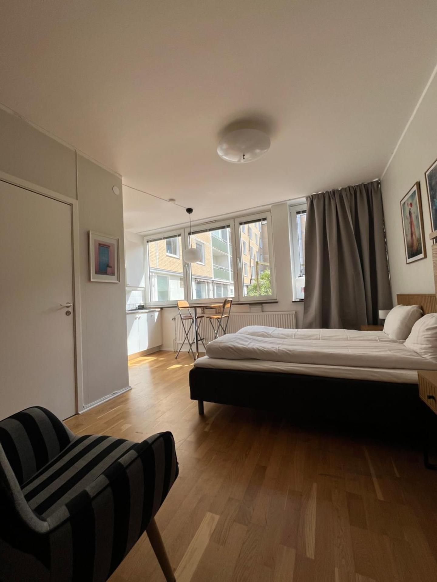 Studio Apartment
