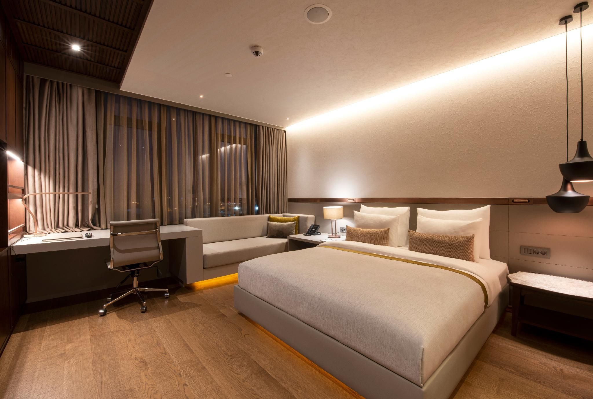 Premium Suite