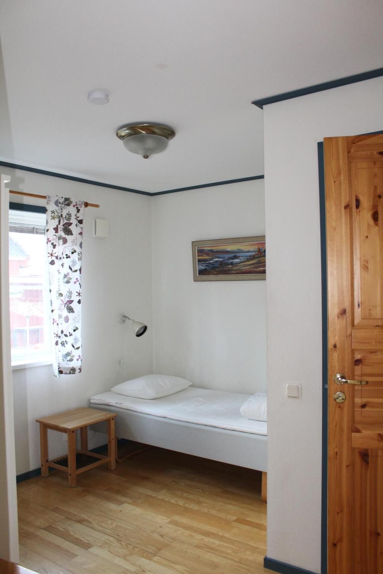 Comfort Single Room (Private Toilet - Shared Shower)