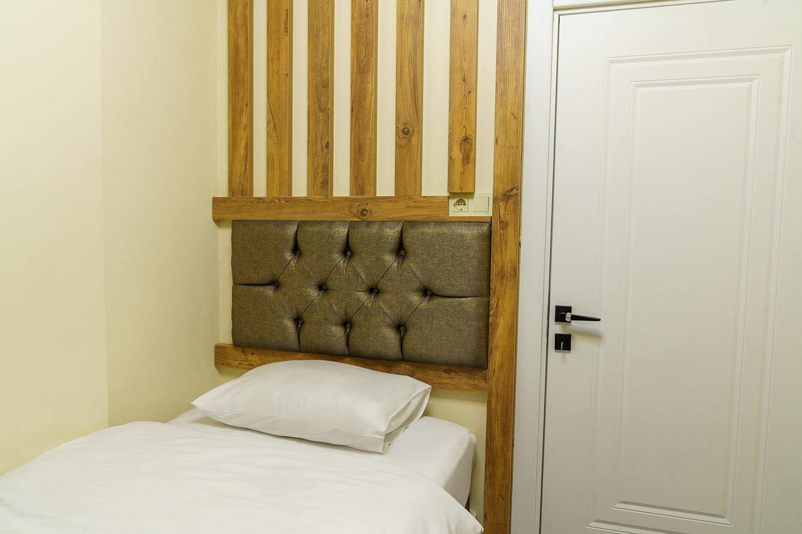 2 Single Beds Executive Non-Smoking