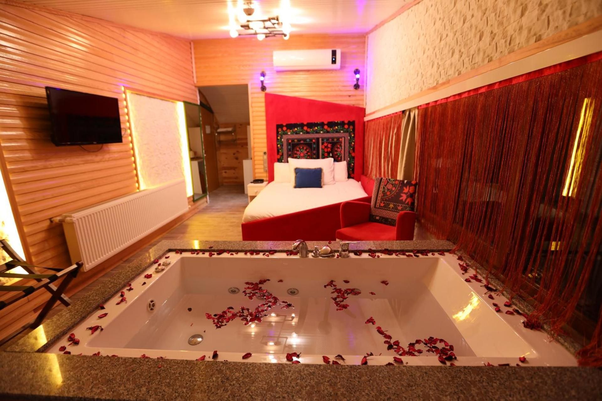 Suite with River View