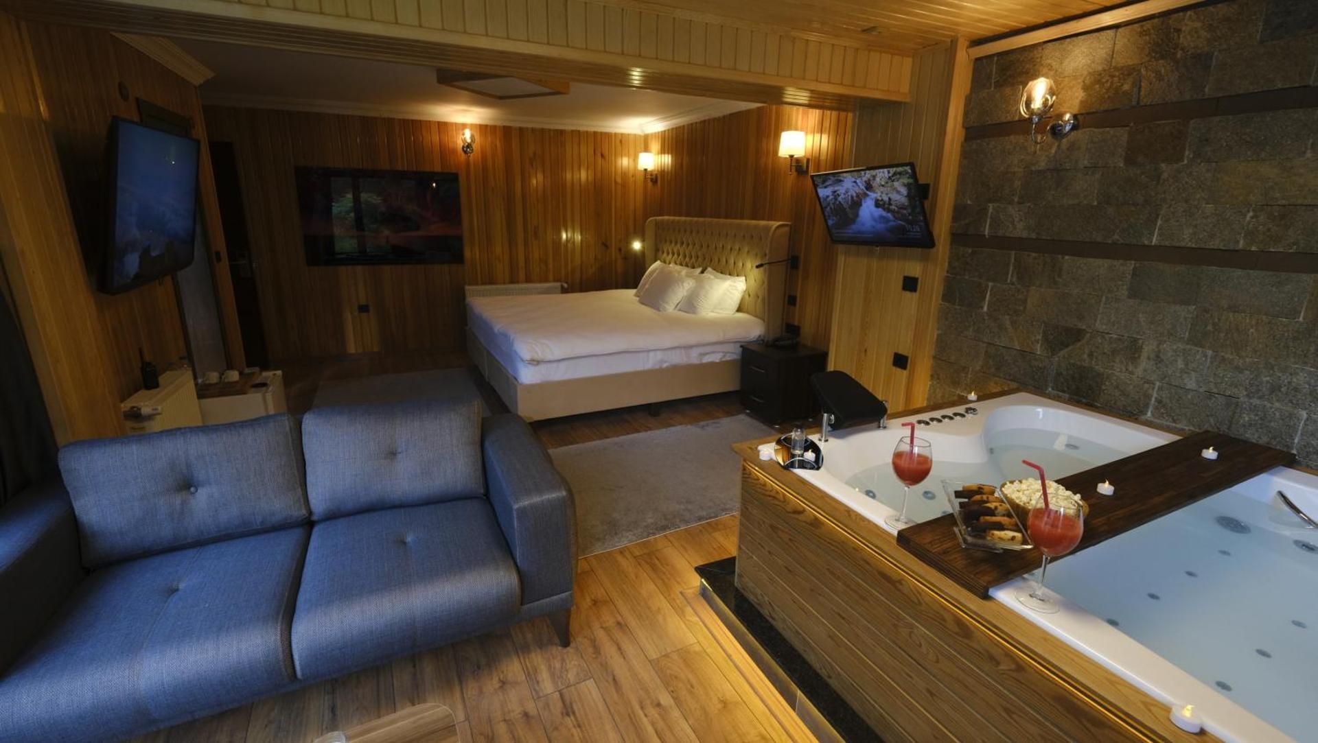 Double Room with Spa Bath