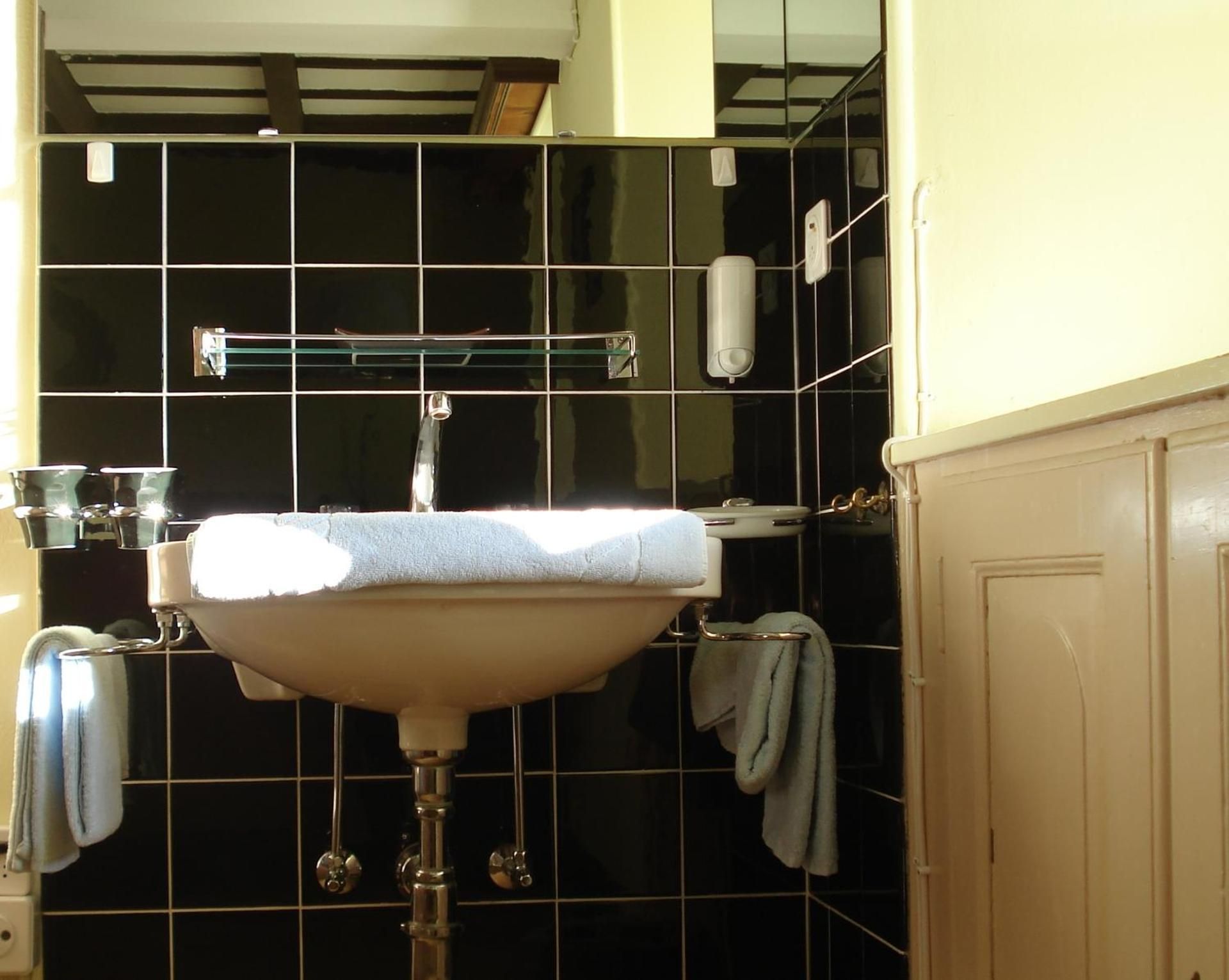 Double or Twin Room with Private External Bathroom