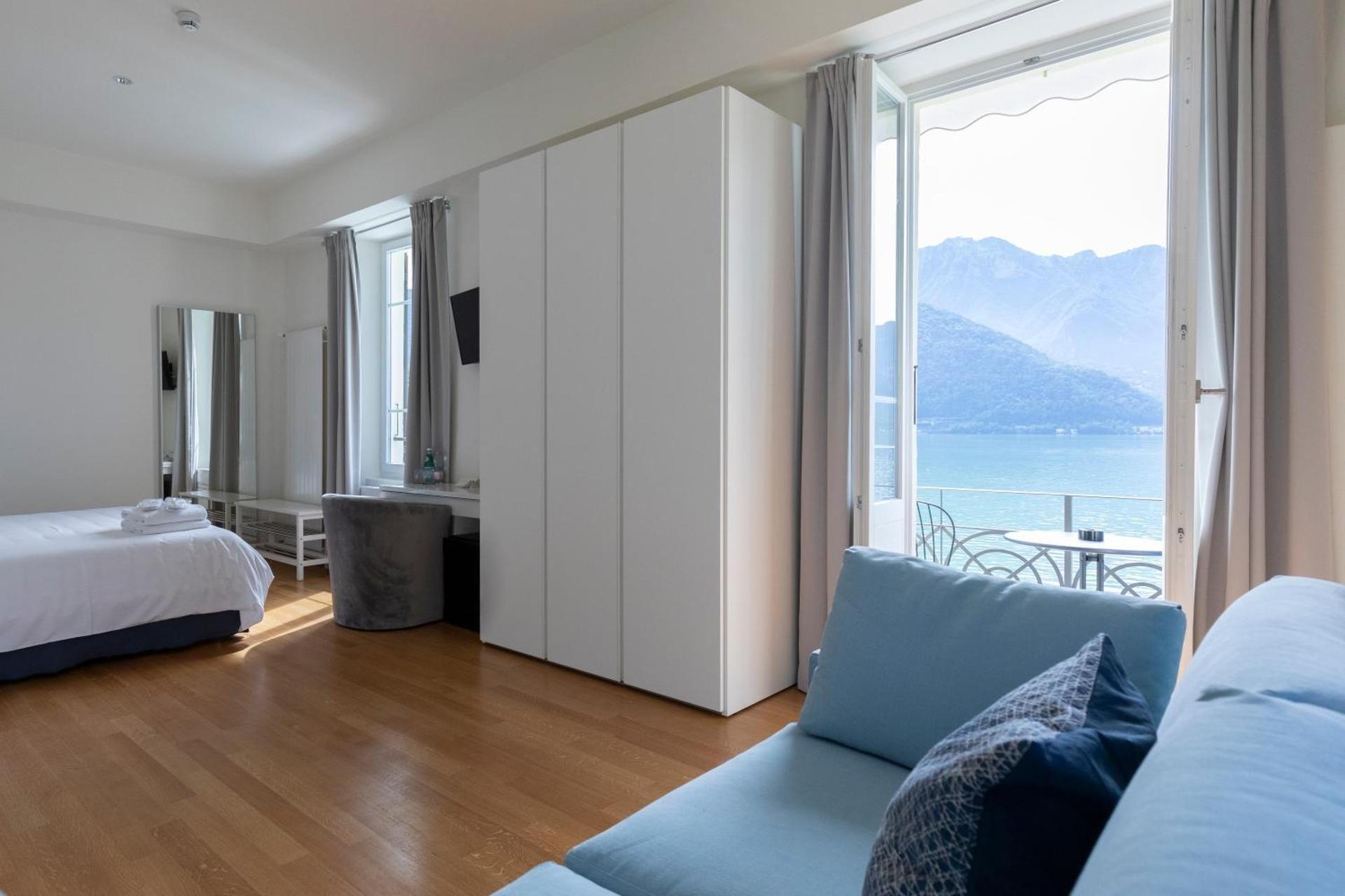 Junior Suite with Balcony