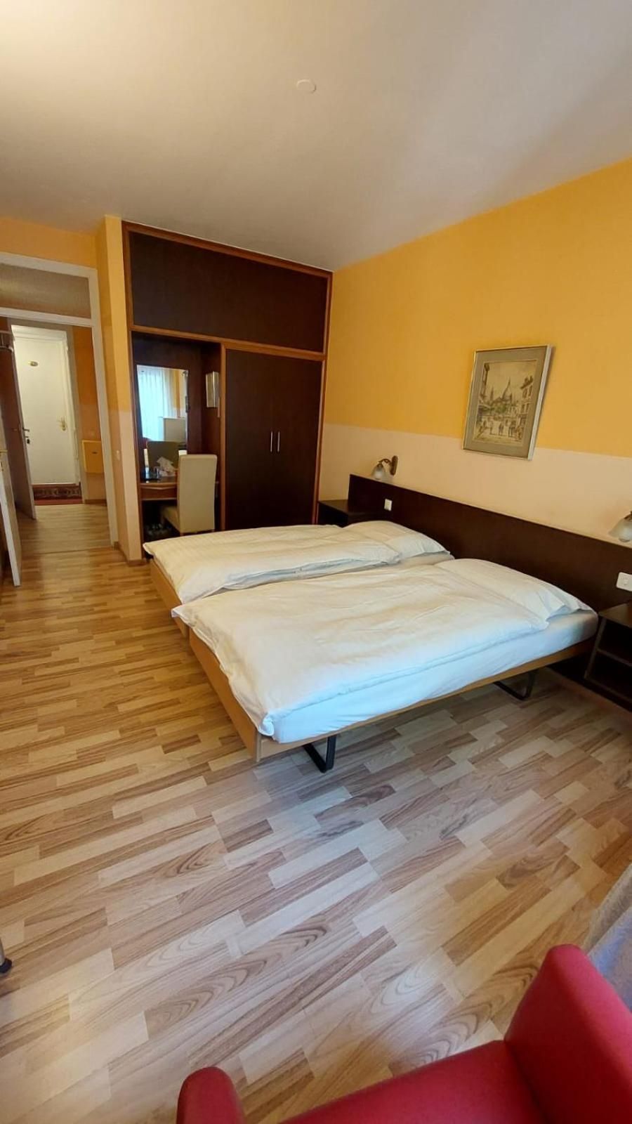 Economy Twin Room