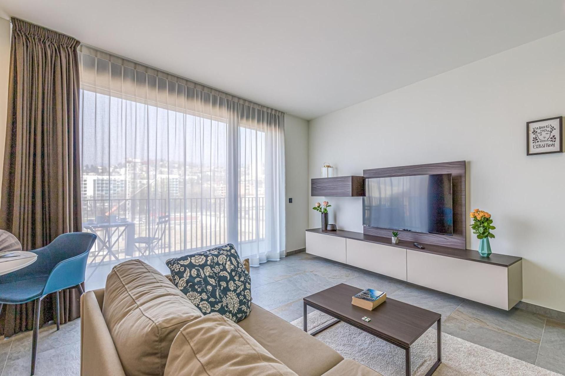 One Bedroom Apartment with Balcony 2
