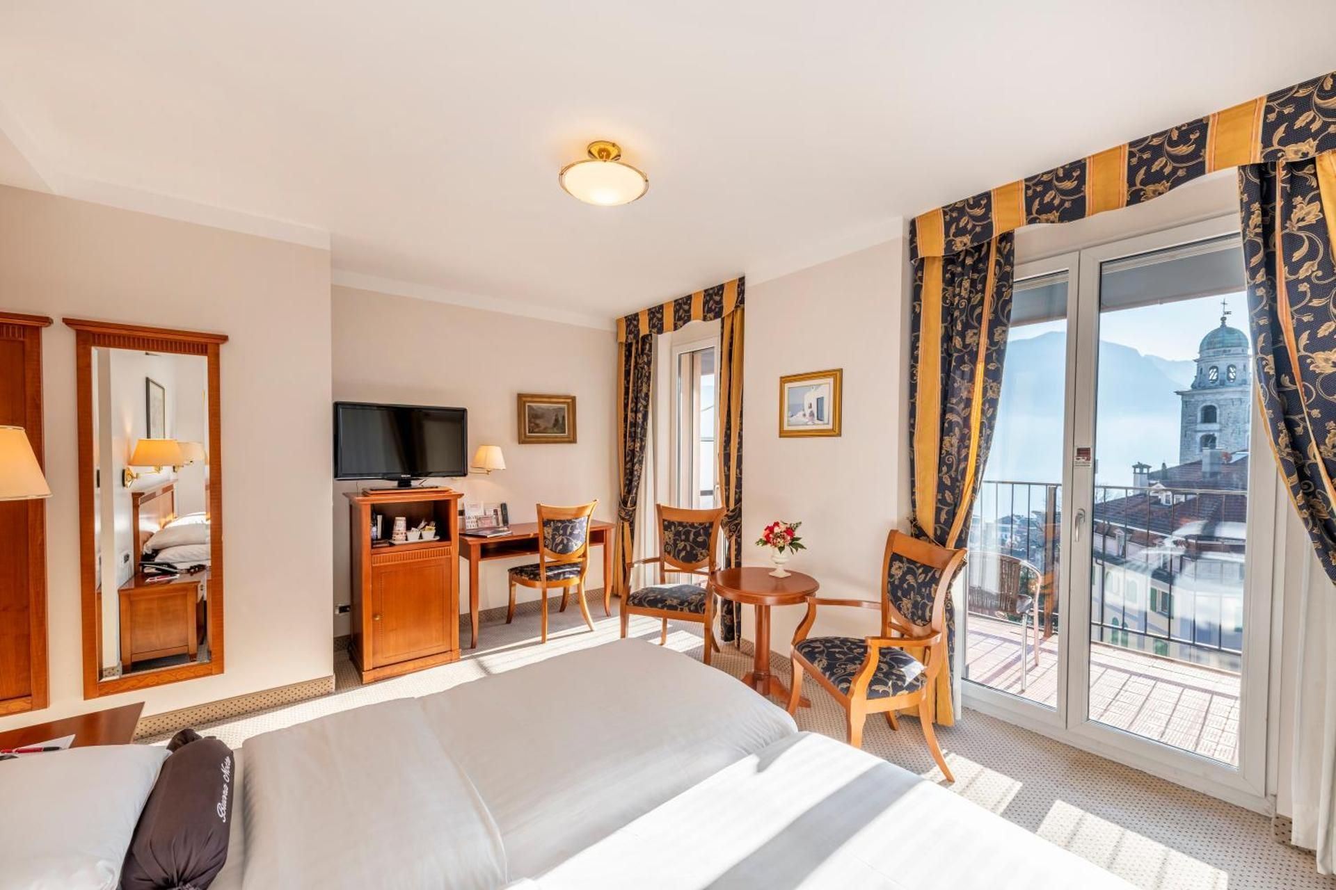 Superior Panorama Twin Room with Lake View