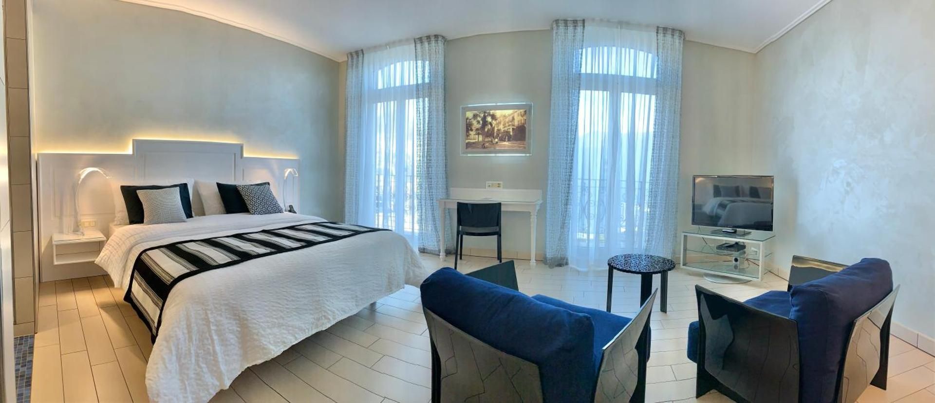 Continental Parkhotel Deluxe Twin Room