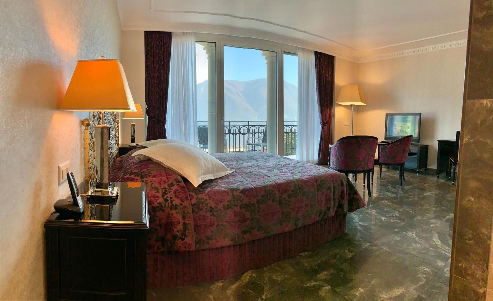 Prestige Twin Room with Lake View