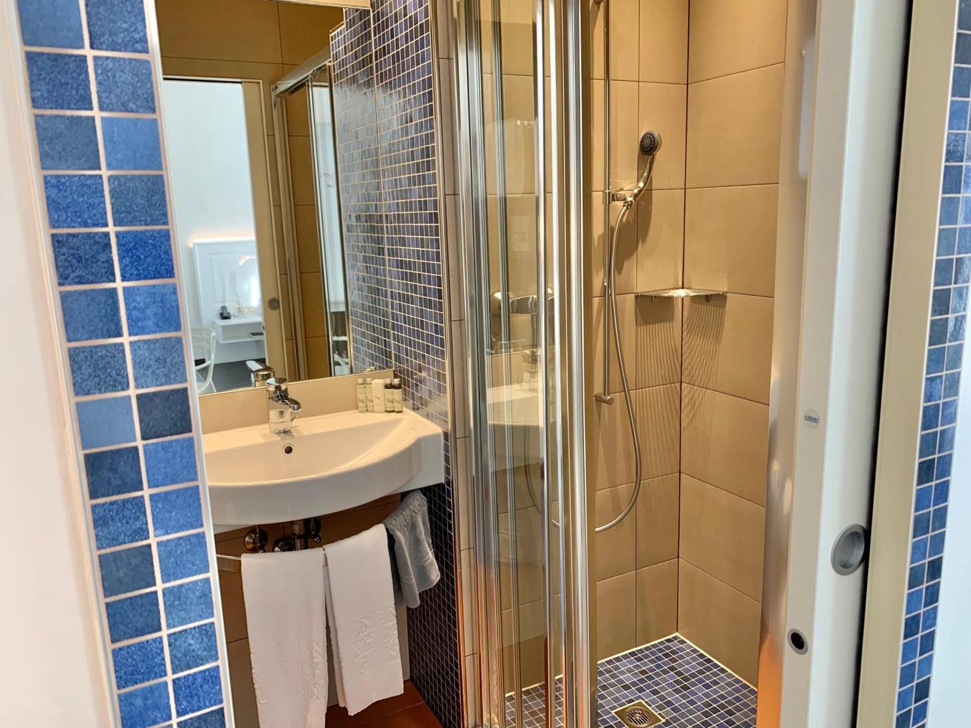 Superior Plus Twin Room South Side