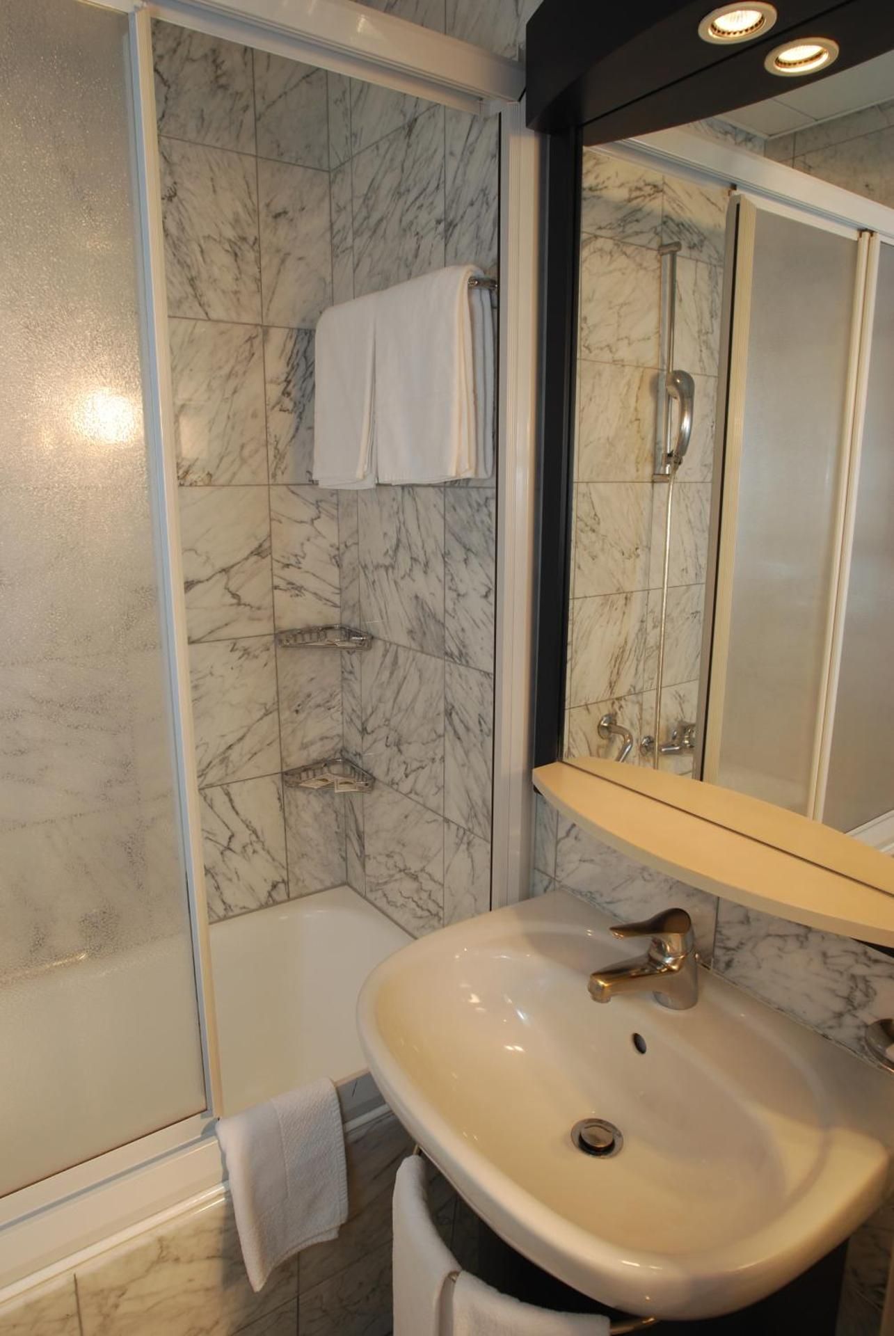 Standard Single Room