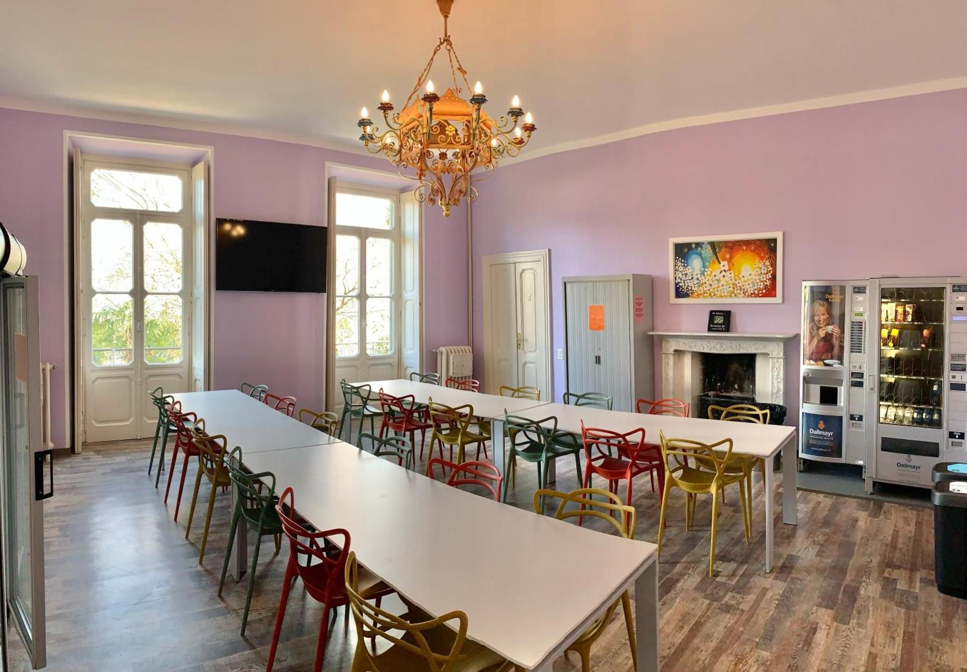 shared lounge/tv area