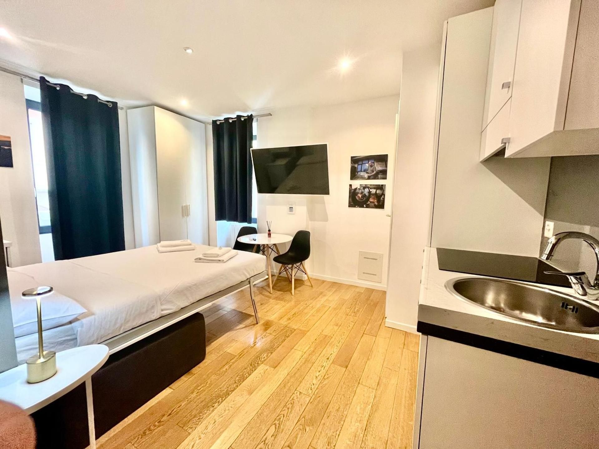 Superior Apartment