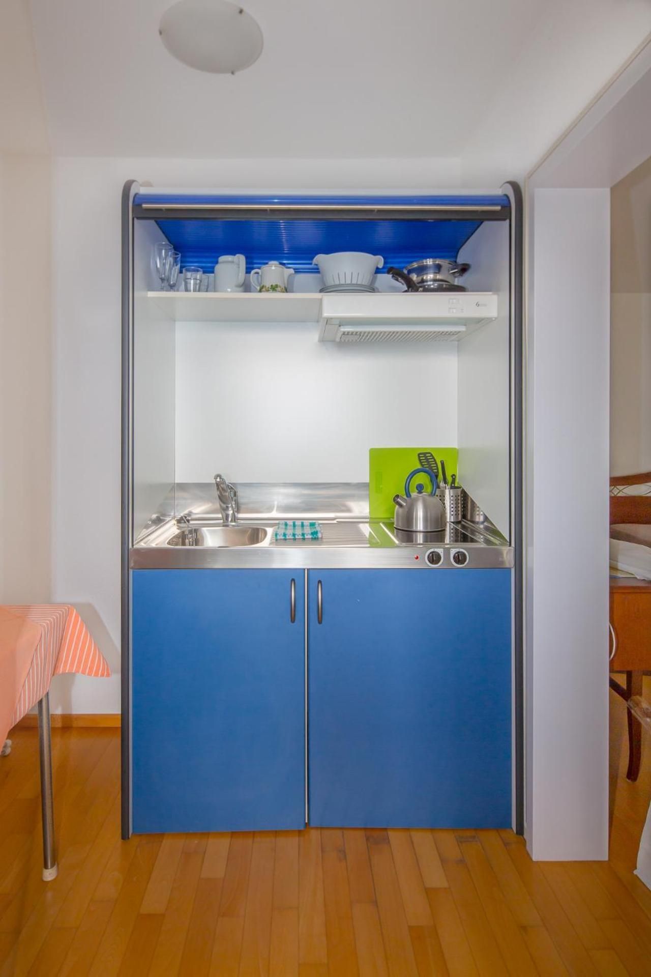 One-Bedroom Apartment with Garden