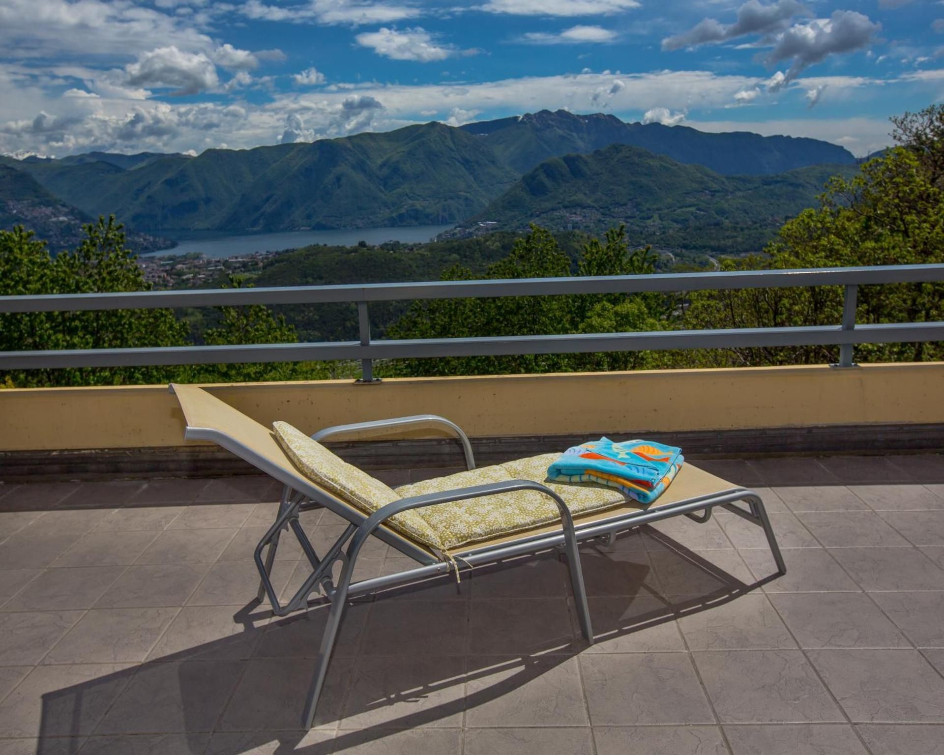 One-Bedroom Apartment with Terrace