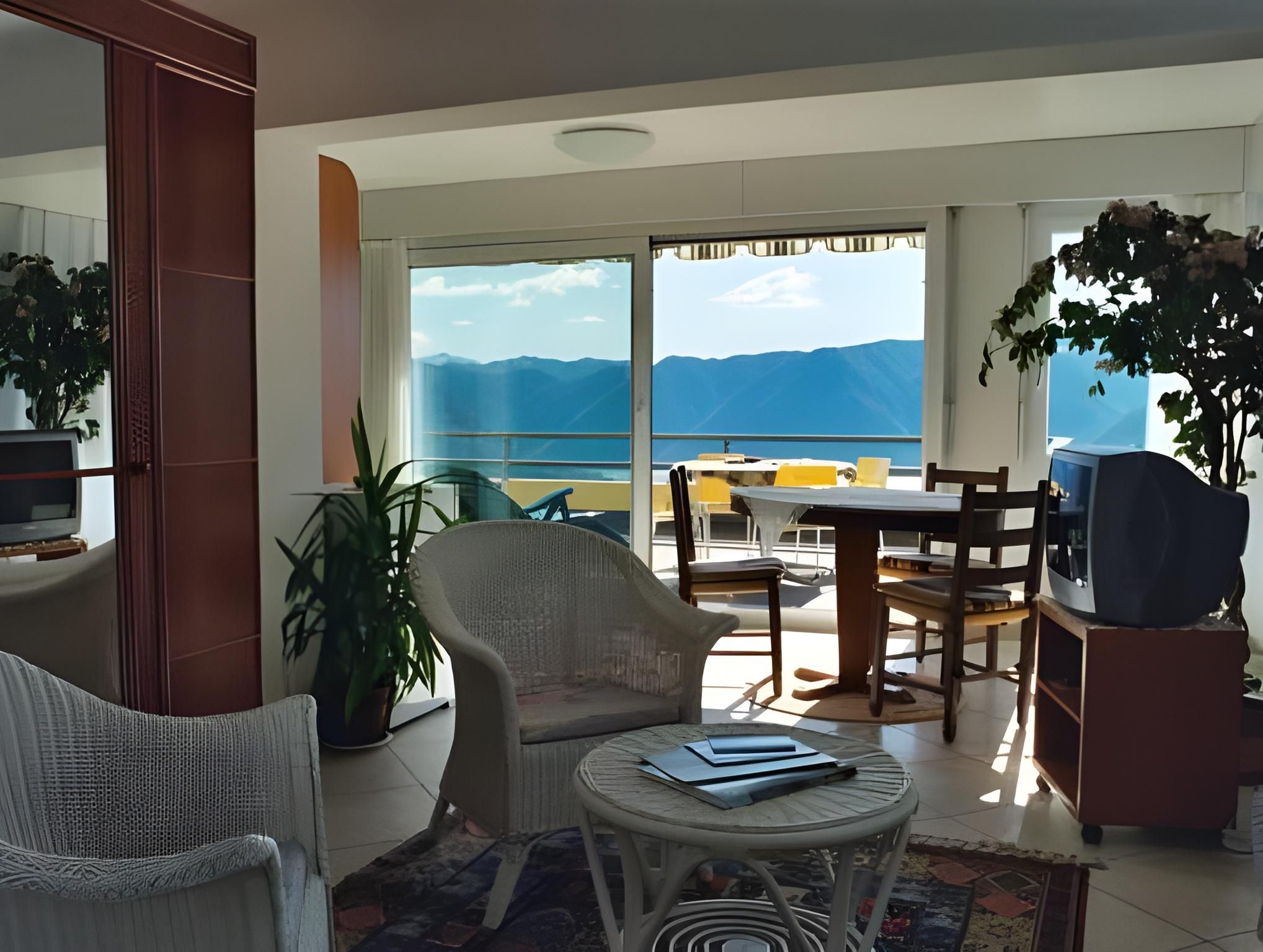 One-Bedroom Apartment with Terrace