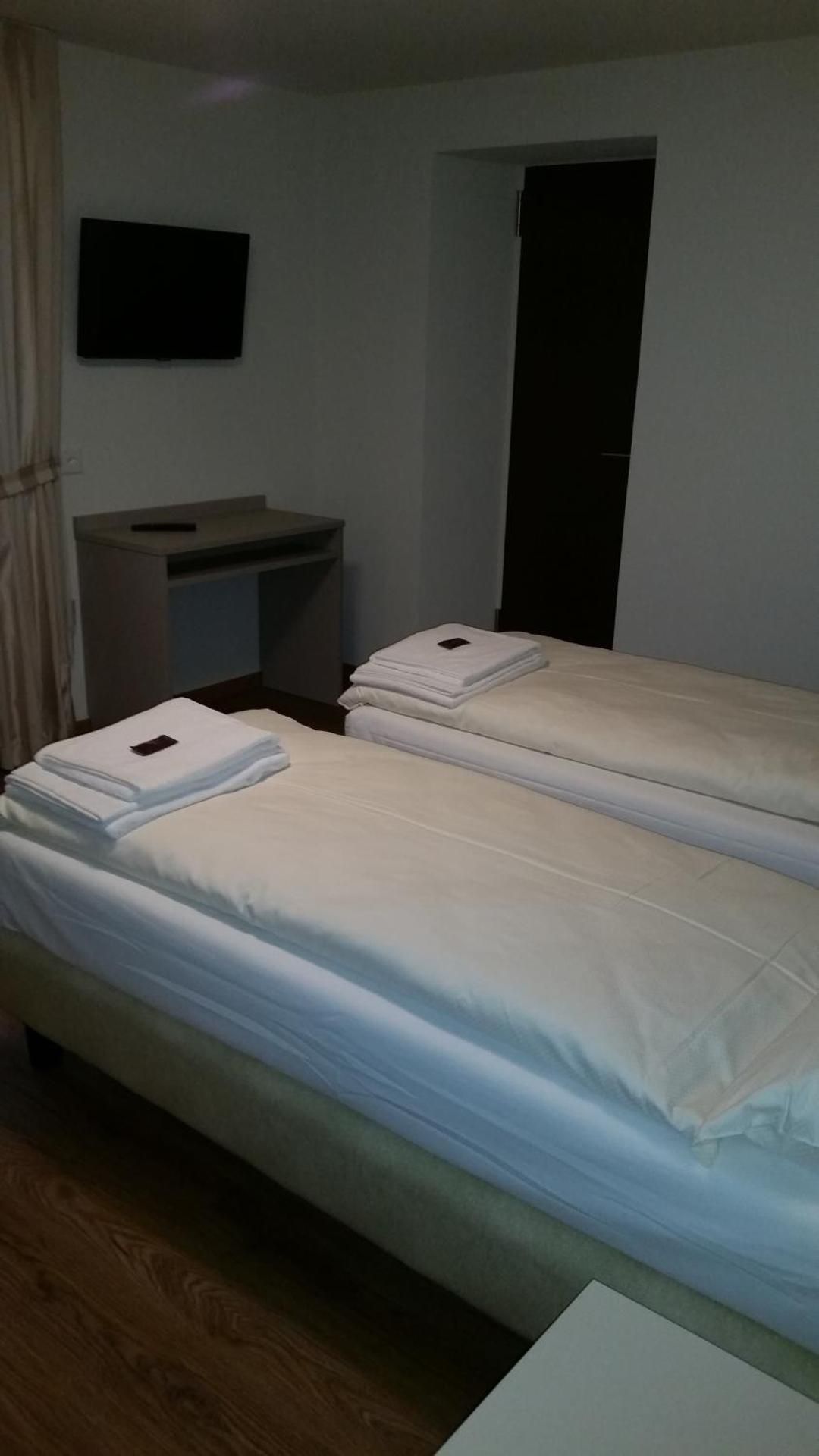 Quadruple Room with Private Bathroom