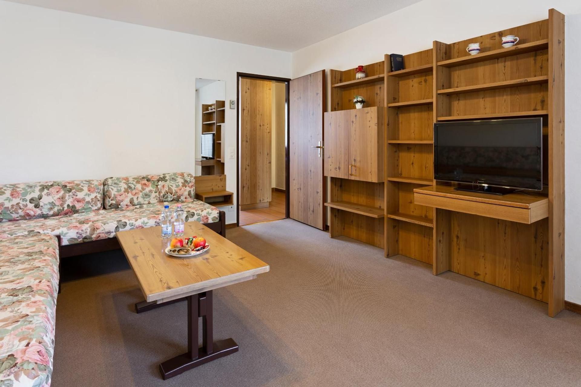 Resort Al Centro Two-Bedroom Apartment with Mountain View 2