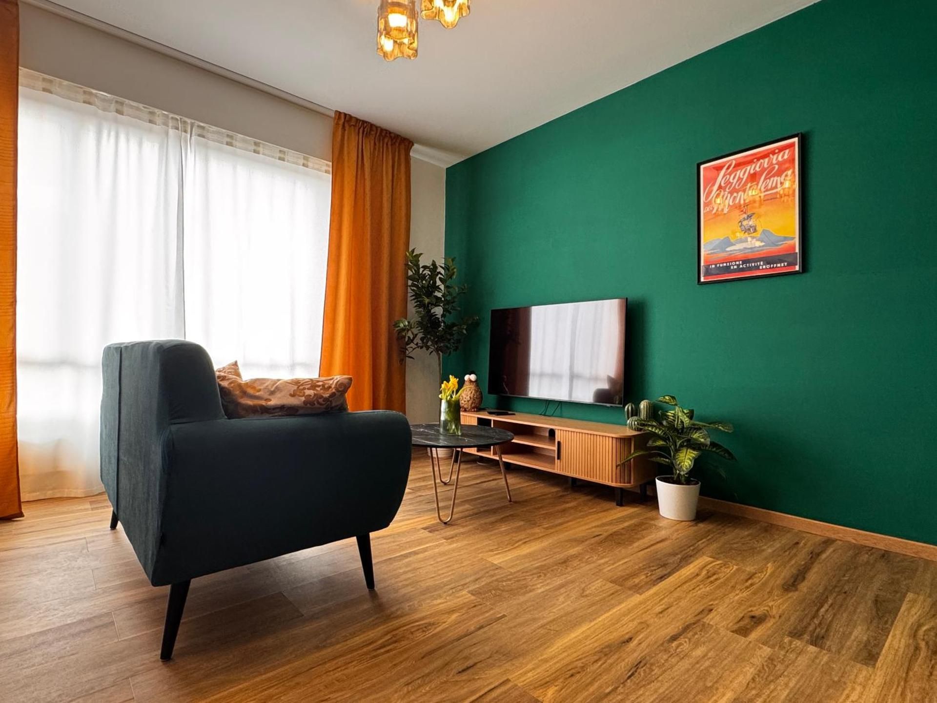 One-Bedroom Apartment