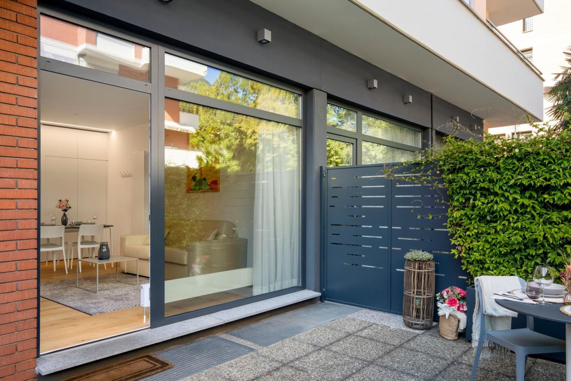 Lake Modern Suites - Free Parking