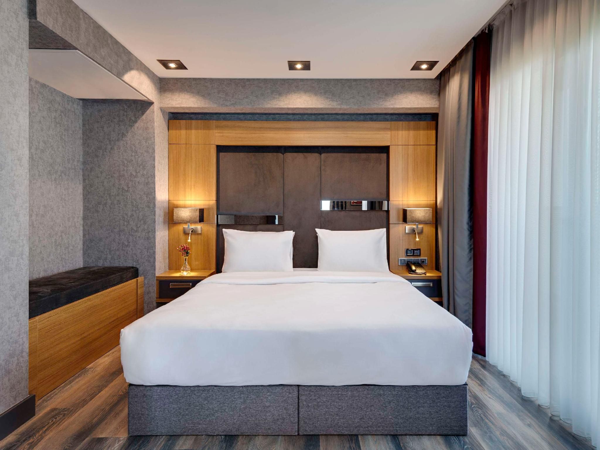 Deluxe Room With 1 Double Bed