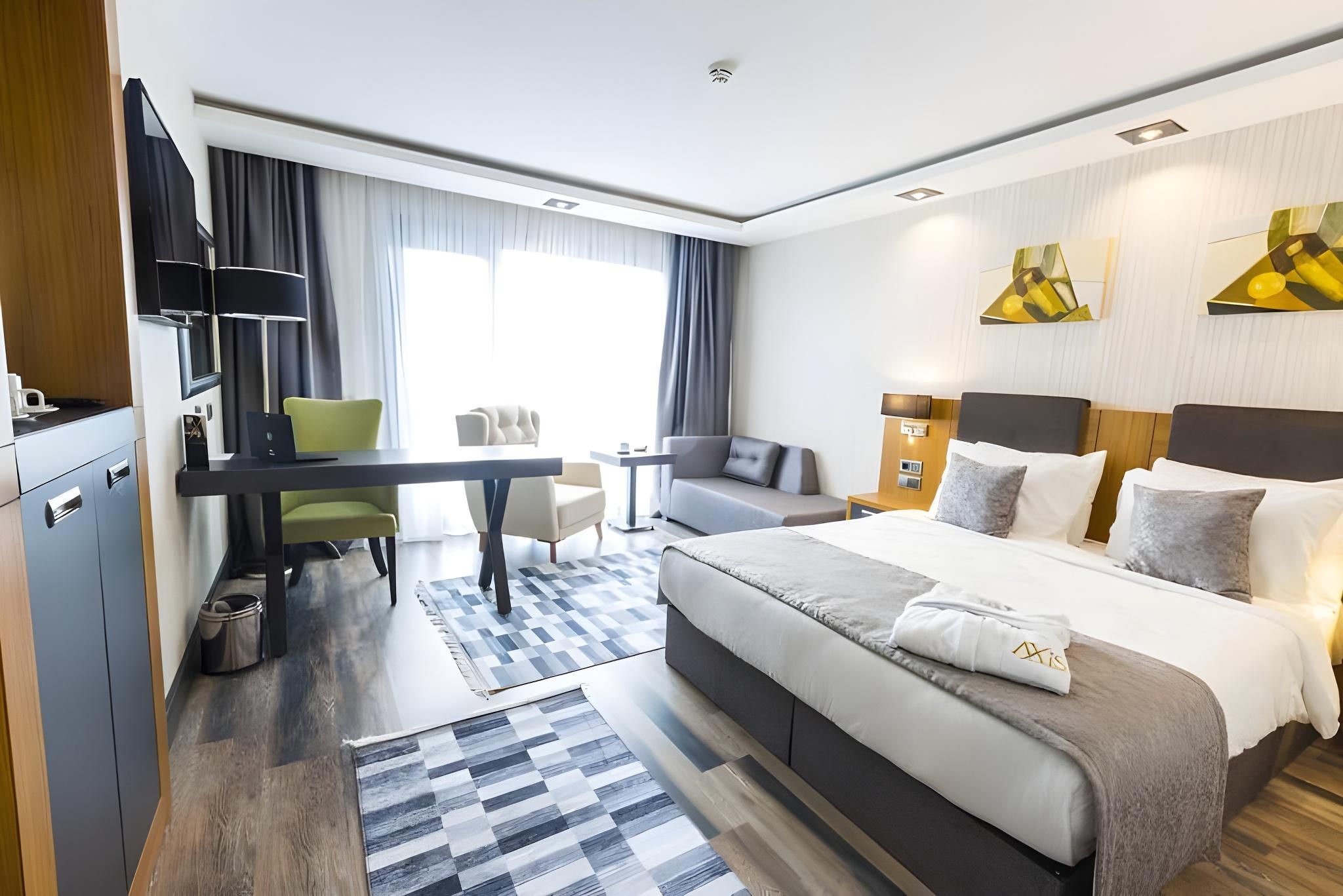 Standard triple Room with single beds