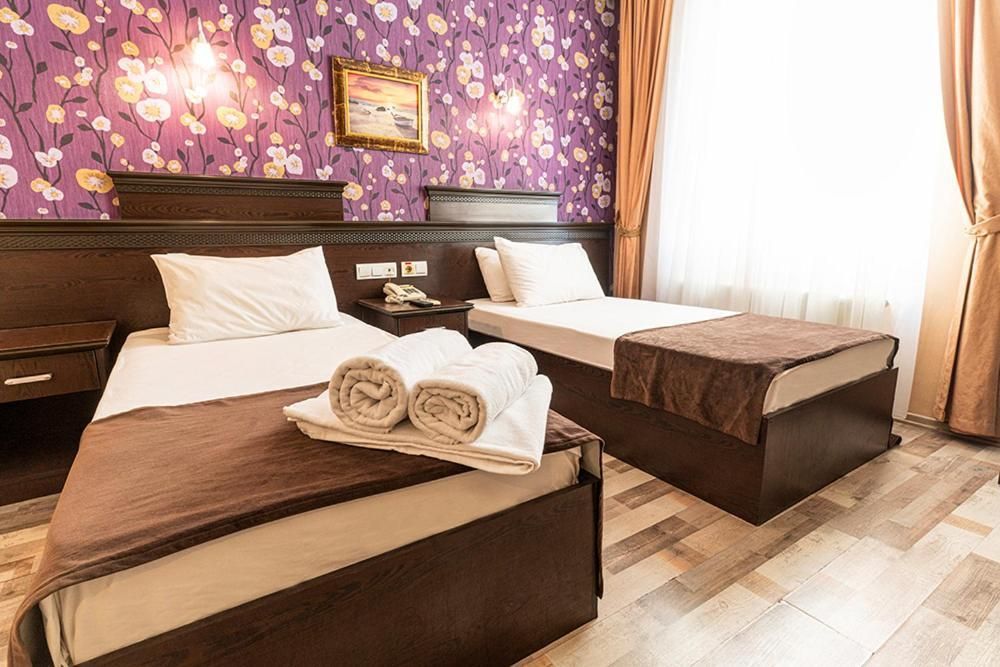 Twin Room for 2 People