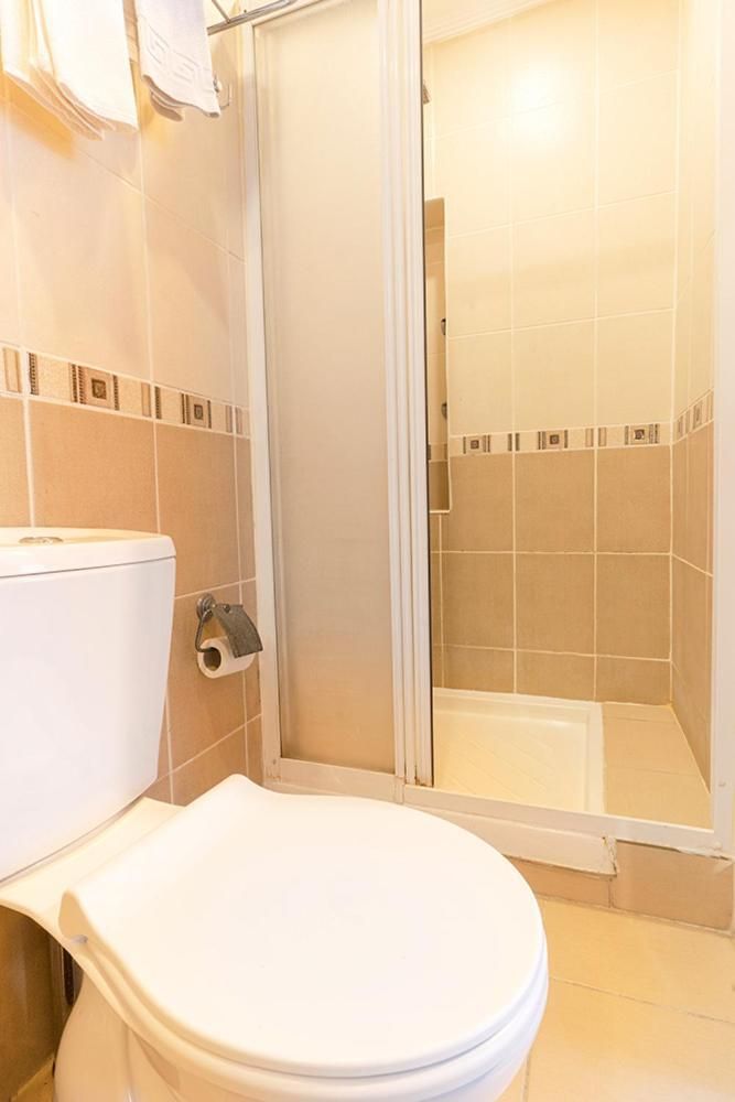 Deluxe Room (2 Adults + 1 Child)