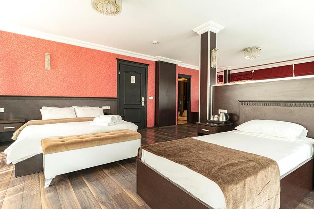 Suite with City View
