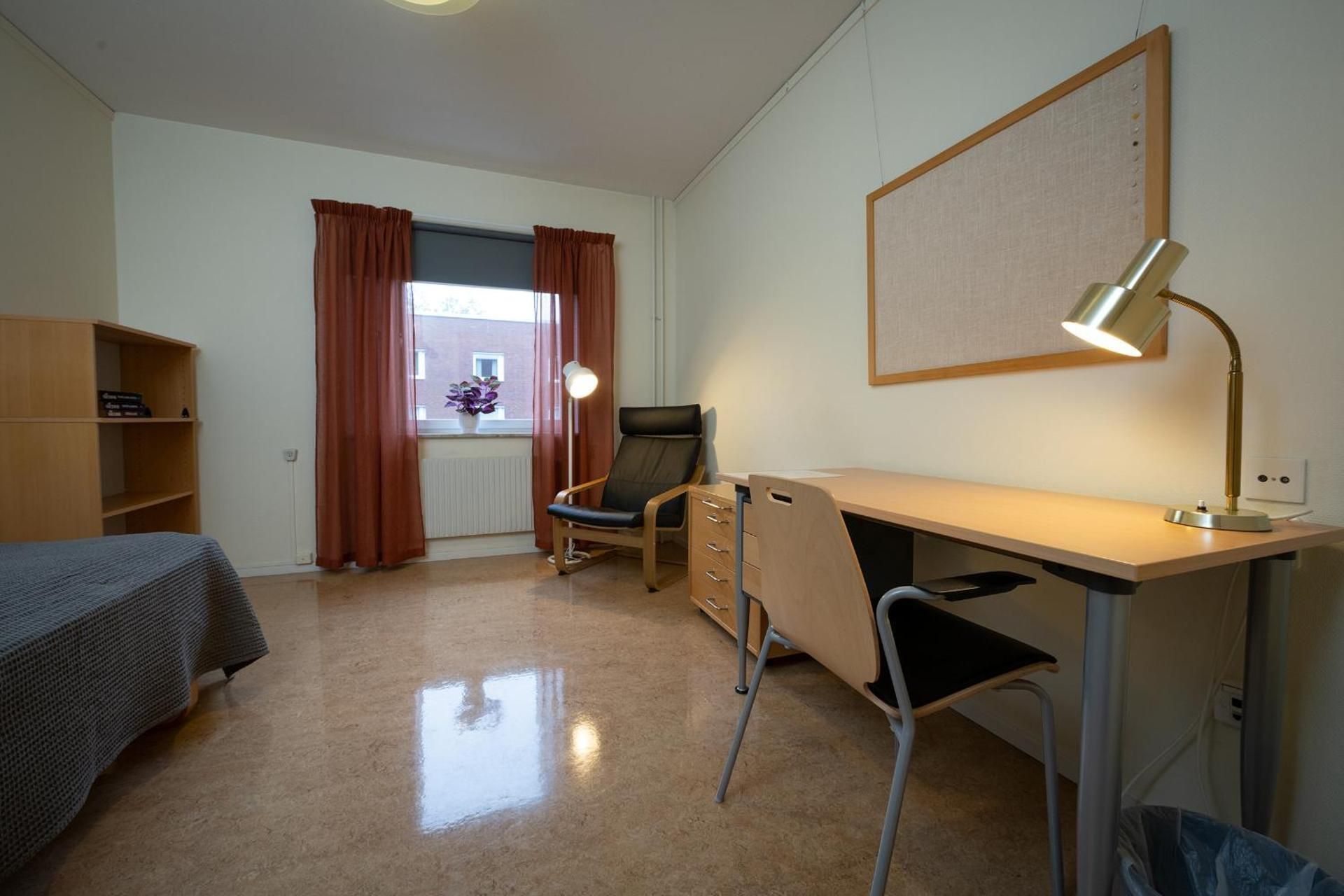 Single Room With Private Bathroom