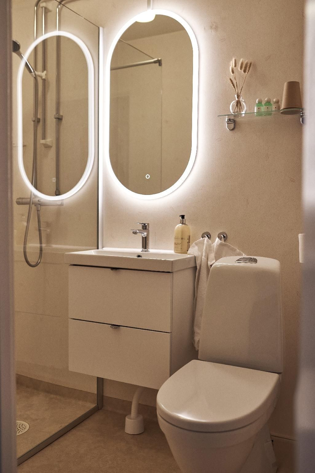 Junior City View Suite