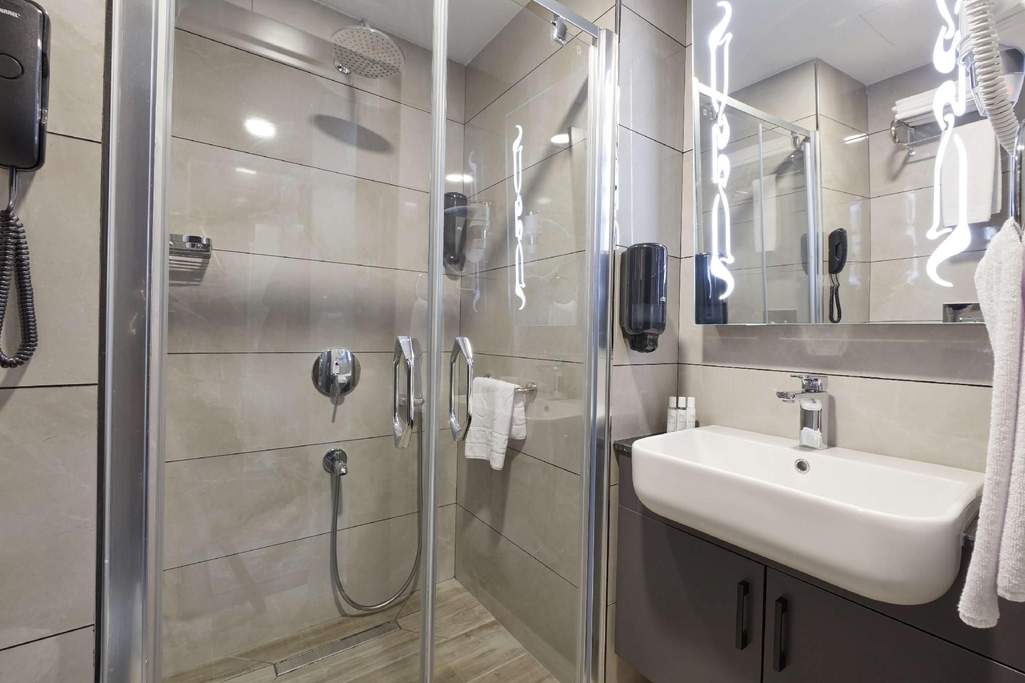 Nova Vista Deluxe & Suites Eskisehir, a member of Radisson Individuals Standard Room - Kitchenette 3