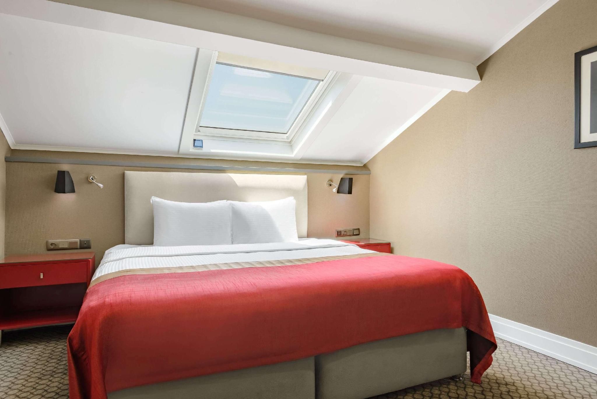 1 King Bed, Standard Room, Non-Smoking