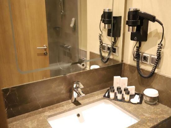 Orange Palace Eskişehir Deluxe Double Room 2