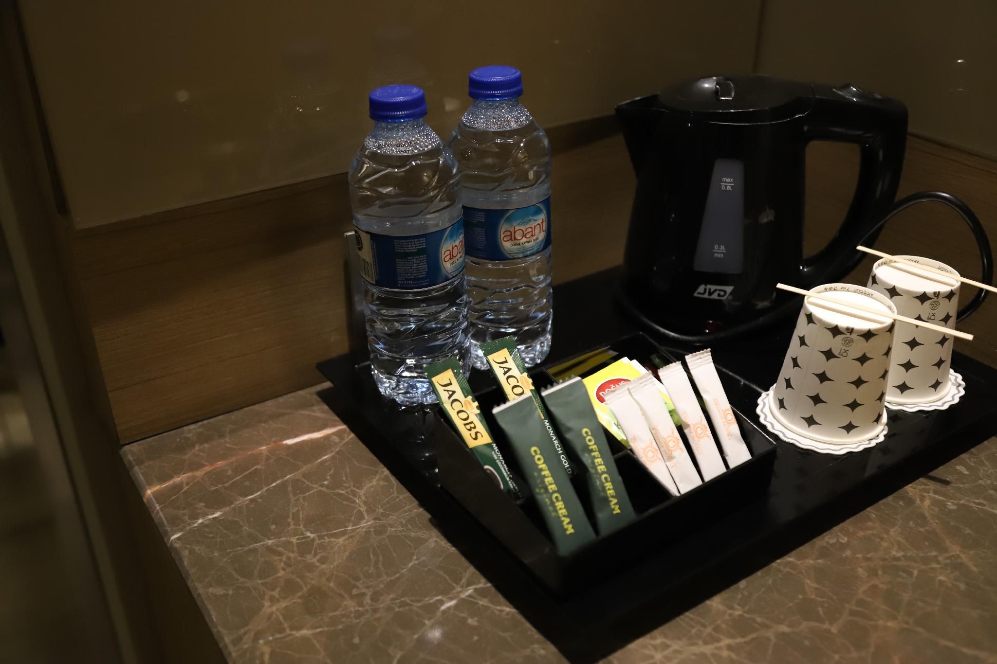 amenity (guest room)