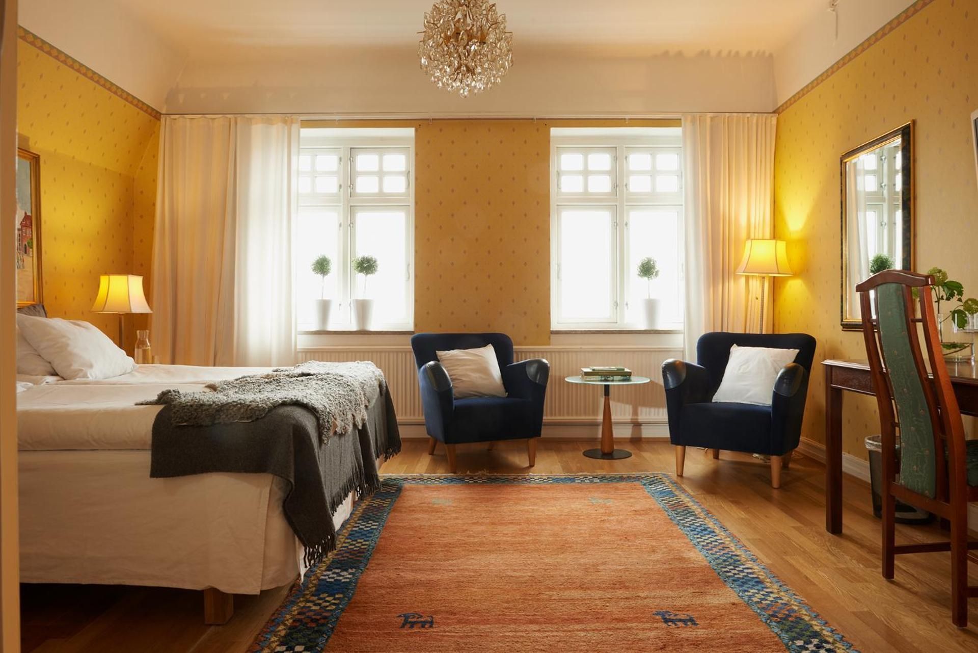 Large Double or Twin Room
