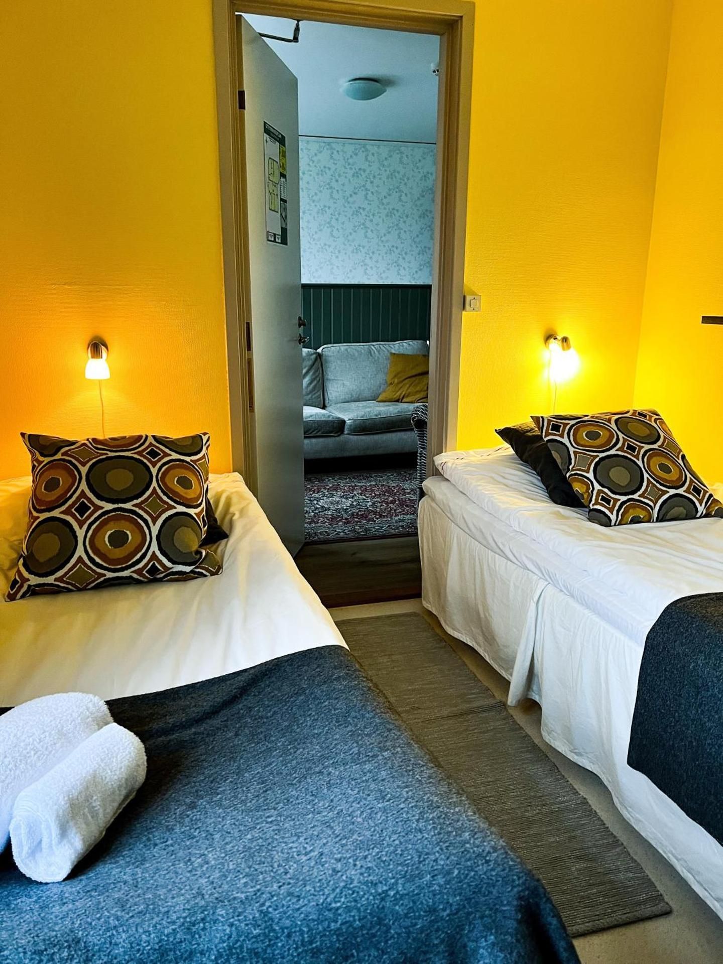 Twin Room with Shared Bathroom - Boarding house