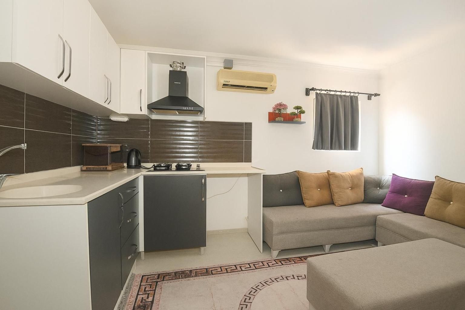 Studio - 3 adults