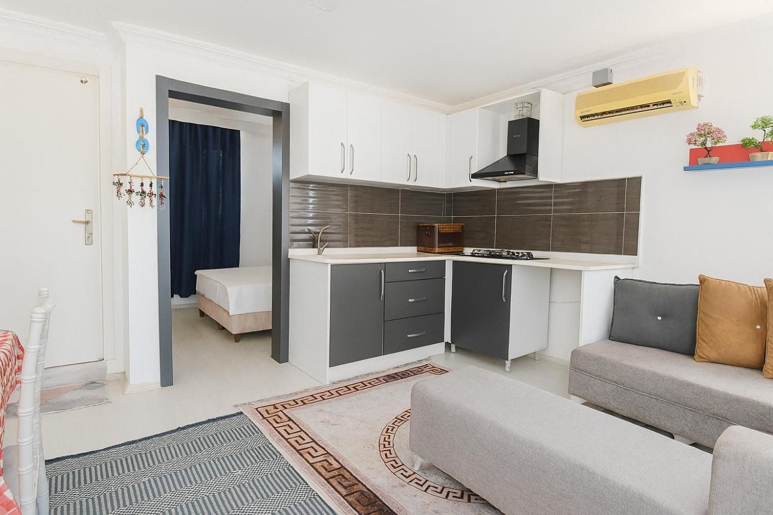Studio - 3 adults