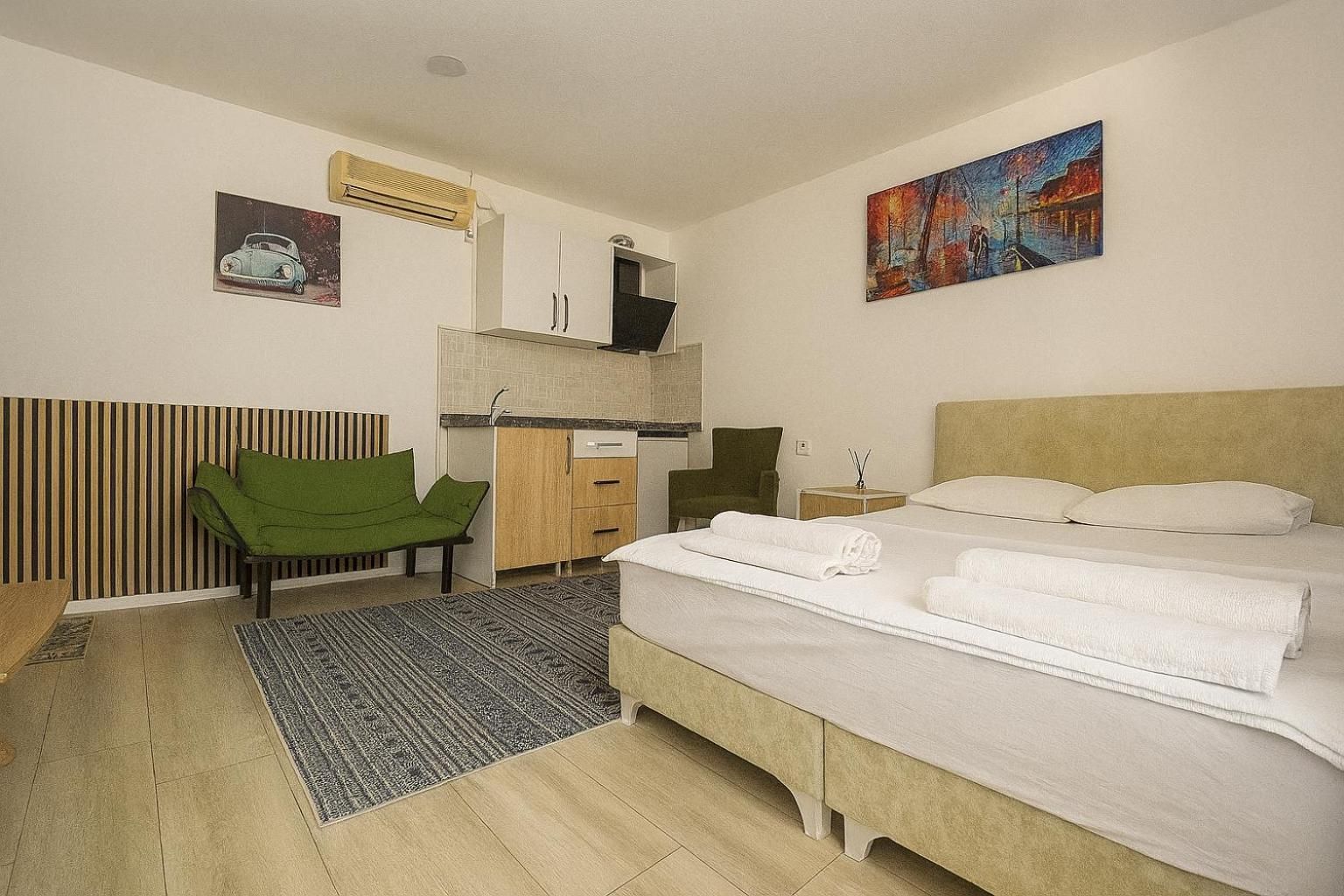 Hillside Apart House Deluxe Double Studio