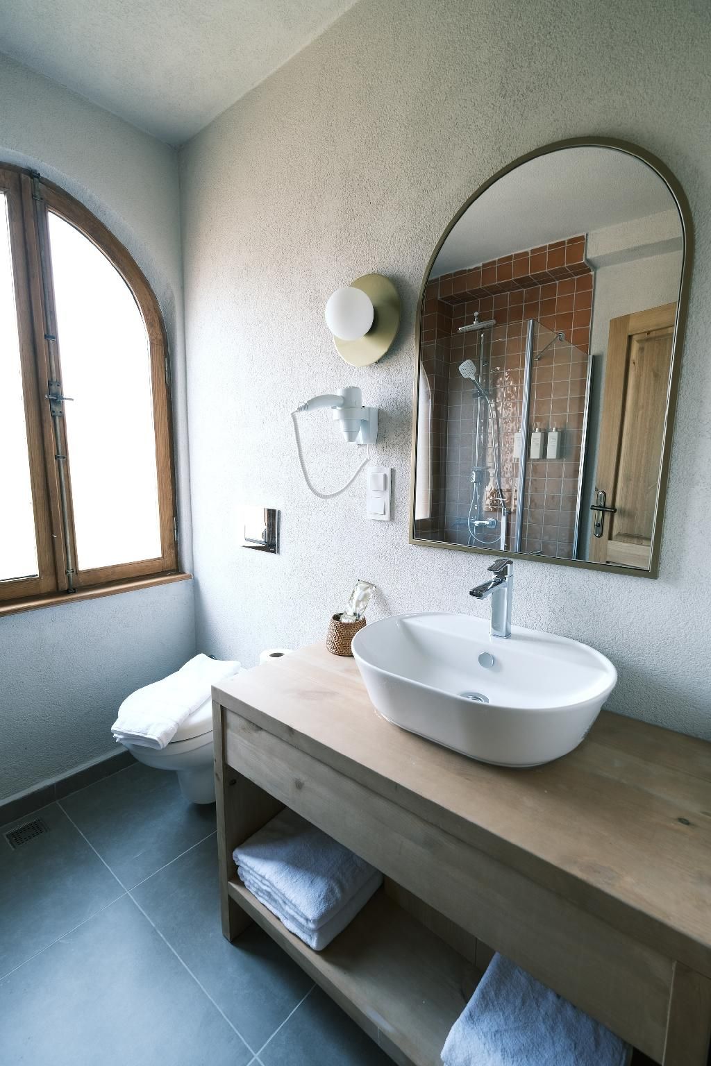 Nephos Hotel Standard Queen 3