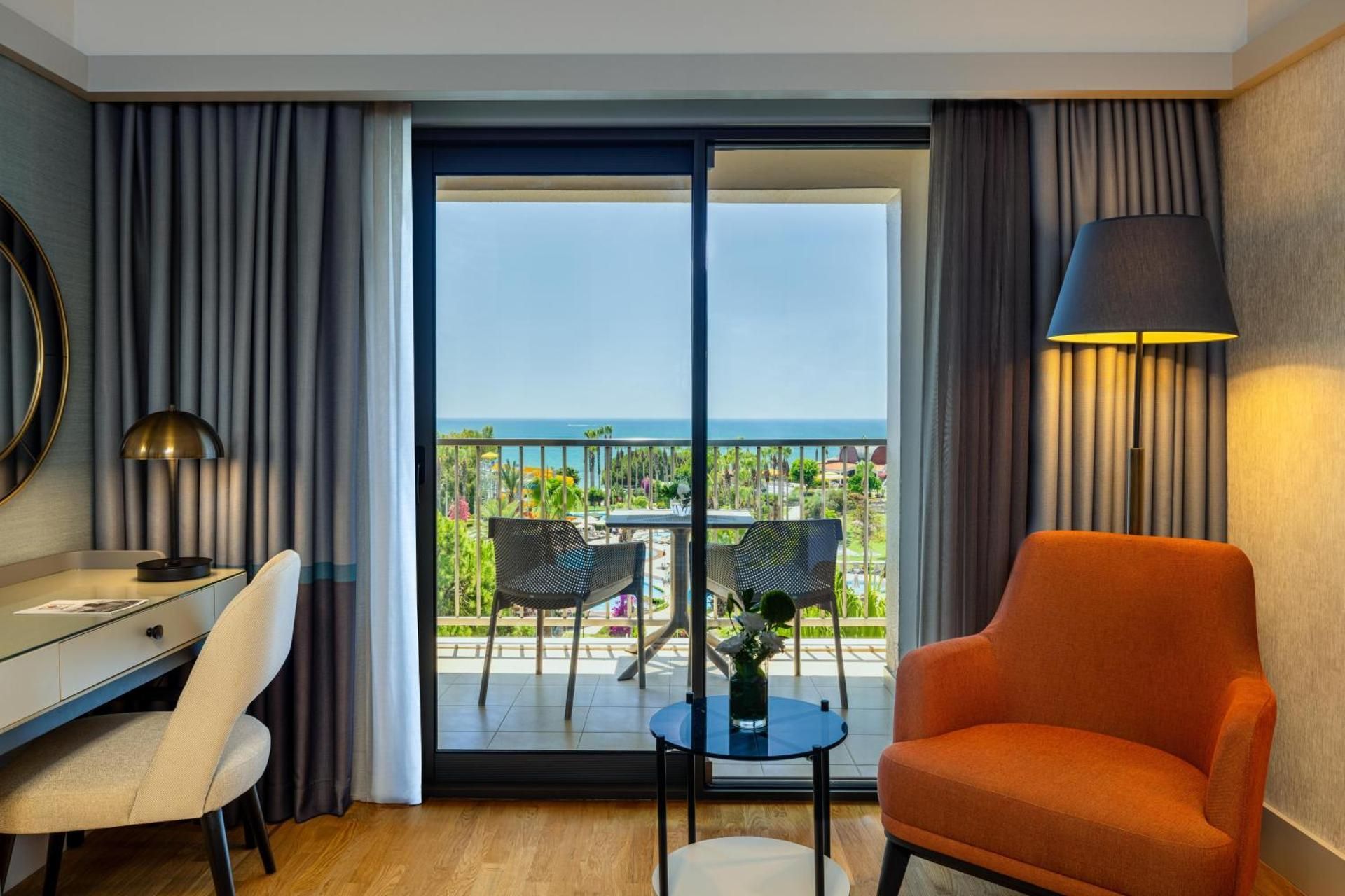 Deluxe Room Direct Sea View