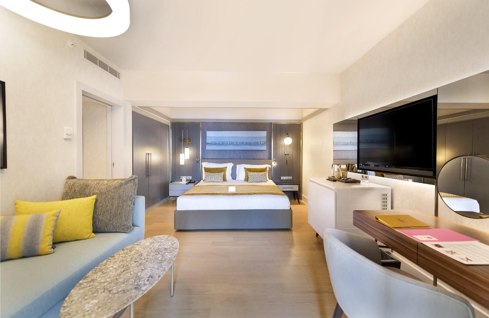 Queen Family Suite Two Bedrooms