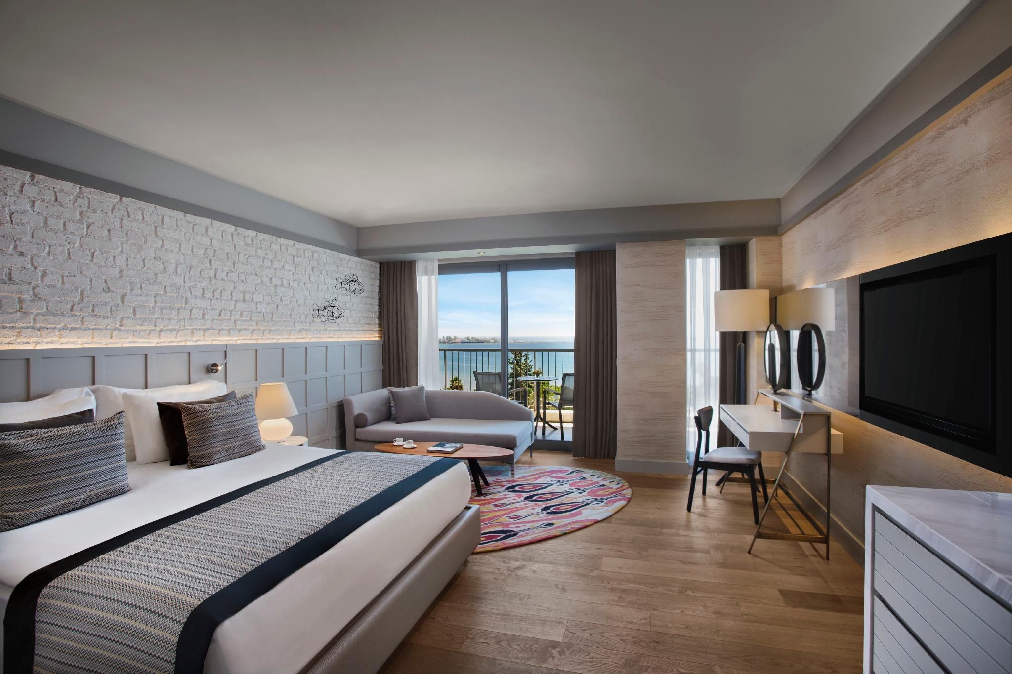 Deluxe Room Direct Sea View