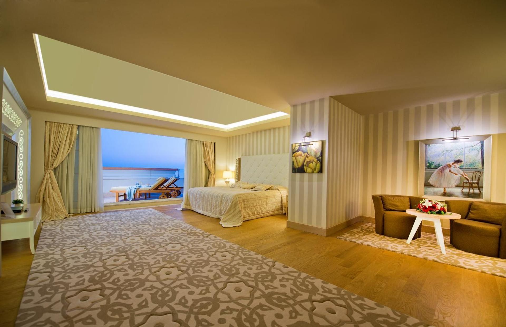 King Suite with Sea View